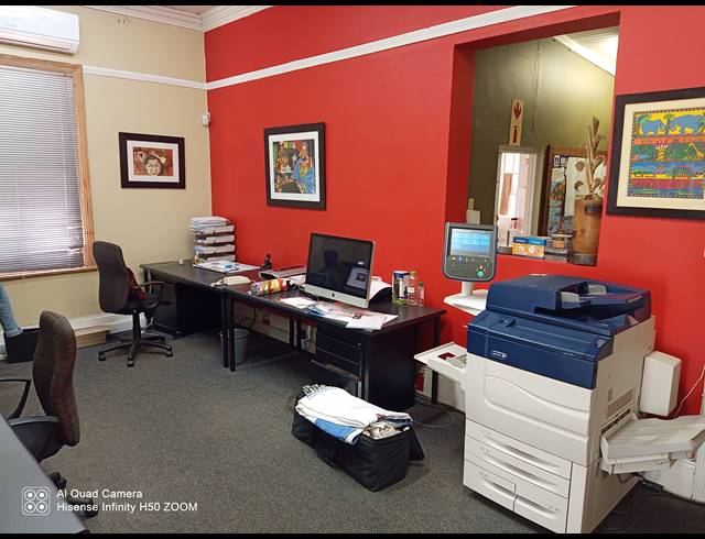 160M² OFFICE FOR SALE IN WINDERMERE